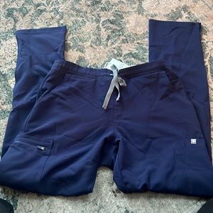 FIGS Yola skinny scrub pants size small color navy